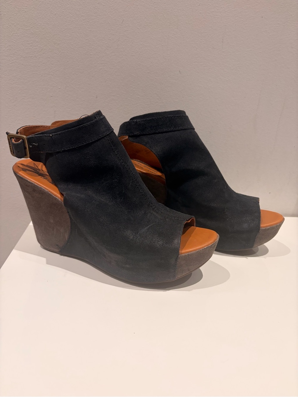 Kork-Ease Women’s peep-toe strappy slingback bootie wedge